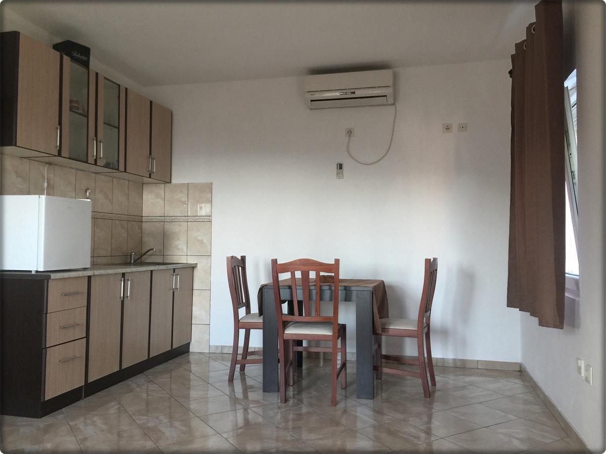 Apartment Labovic *